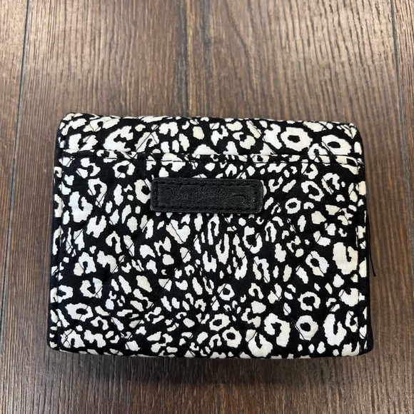 Vera Bradley Wallet - Picture 2 of 5